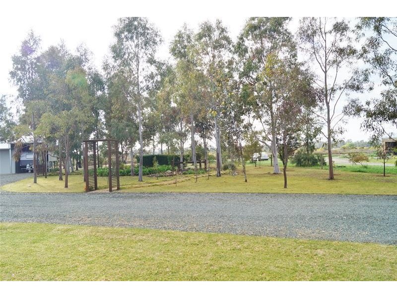 17 Jenmar Drive, Kyabram VIC 3620