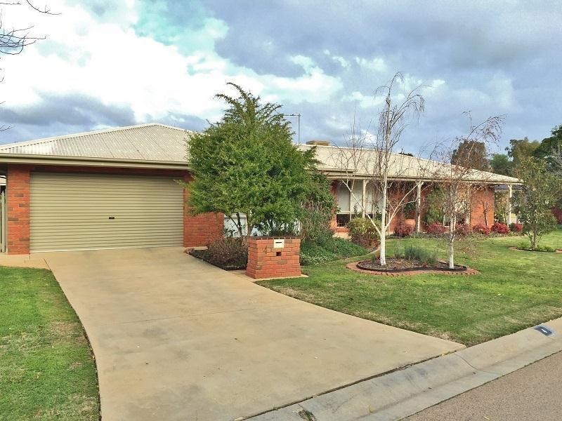 4 Henley Close, Kyabram VIC 3620