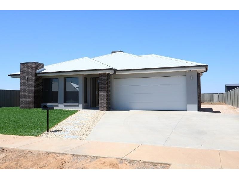 20  Kangaroo Drive, Kyabram VIC 3620