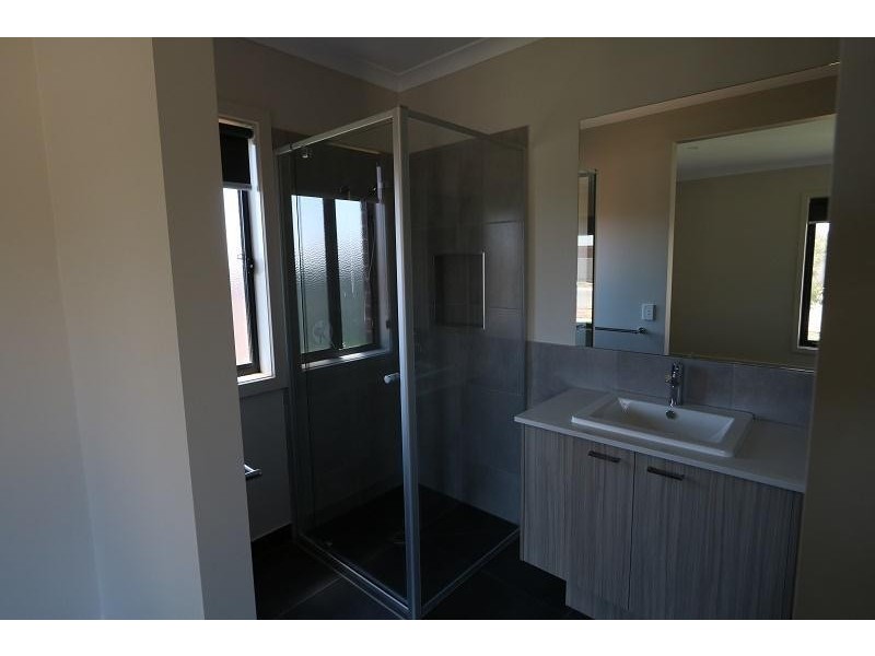 20  Kangaroo Drive, Kyabram VIC 3620