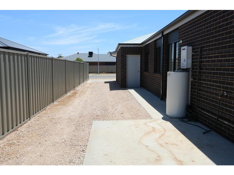 20  Kangaroo Drive, Kyabram VIC 3620