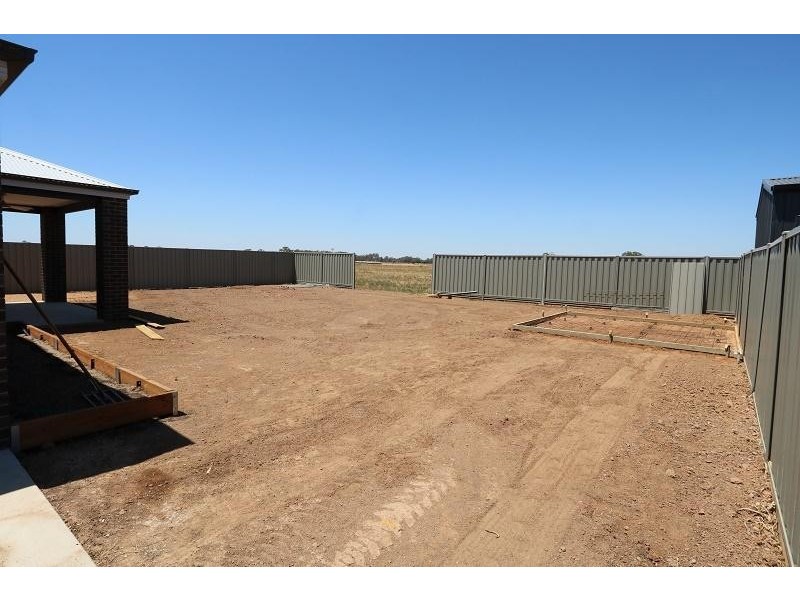 20  Kangaroo Drive, Kyabram VIC 3620