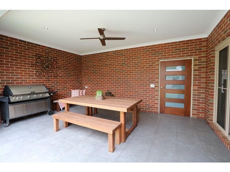 2/24 Fischer Street, Kyabram VIC 3620