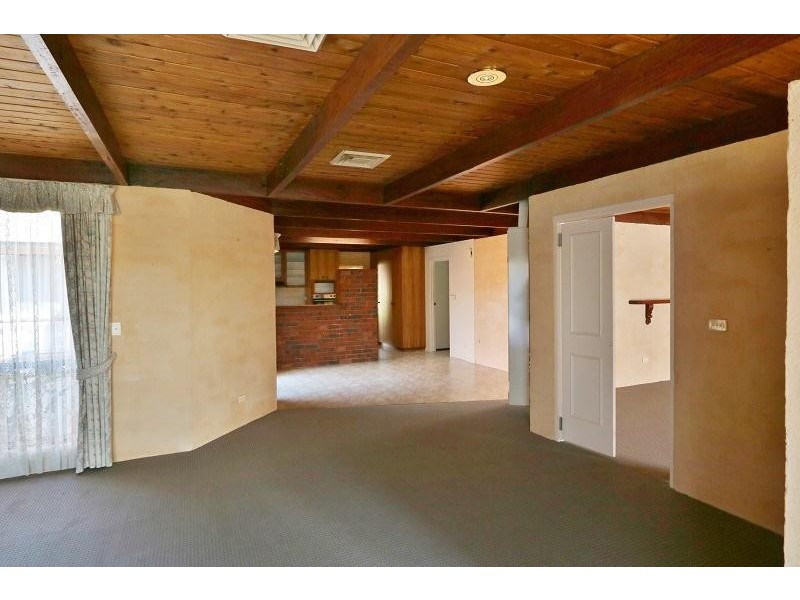 21 Tehan Avenue, Kyabram VIC 3620