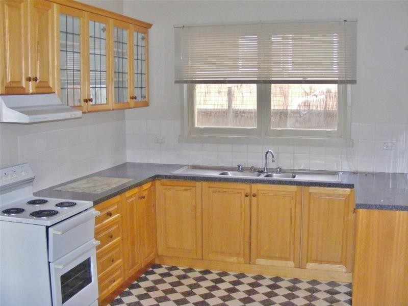 10  Bradley Street, Kyabram VIC 3620