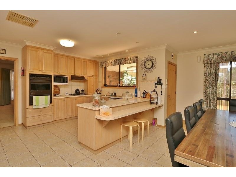 33  Waratah Street, Kyabram VIC 3620