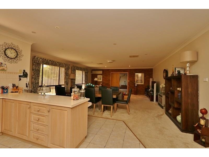 33  Waratah Street, Kyabram VIC 3620