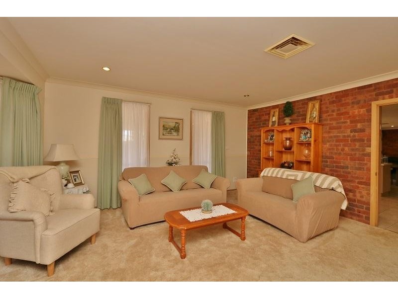 33  Waratah Street, Kyabram VIC 3620