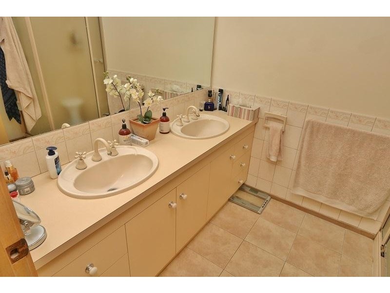 33  Waratah Street, Kyabram VIC 3620