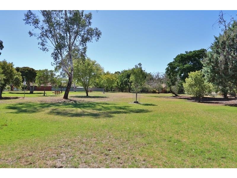 33  Waratah Street, Kyabram VIC 3620