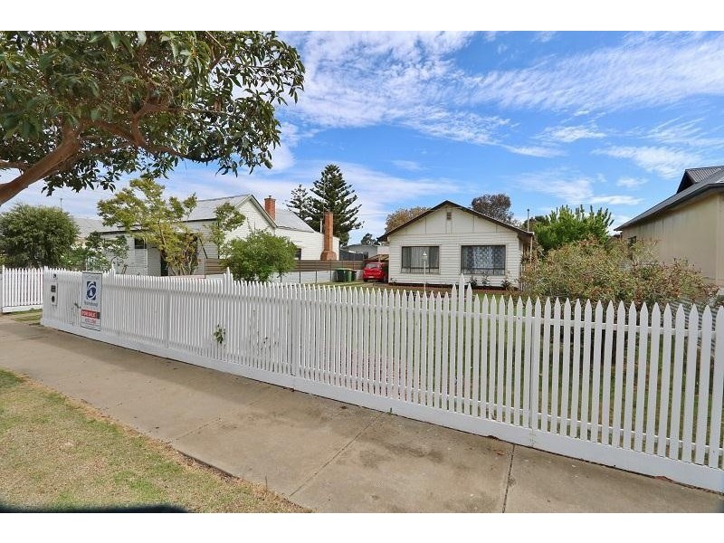 39  Edis Street, Kyabram VIC 3620