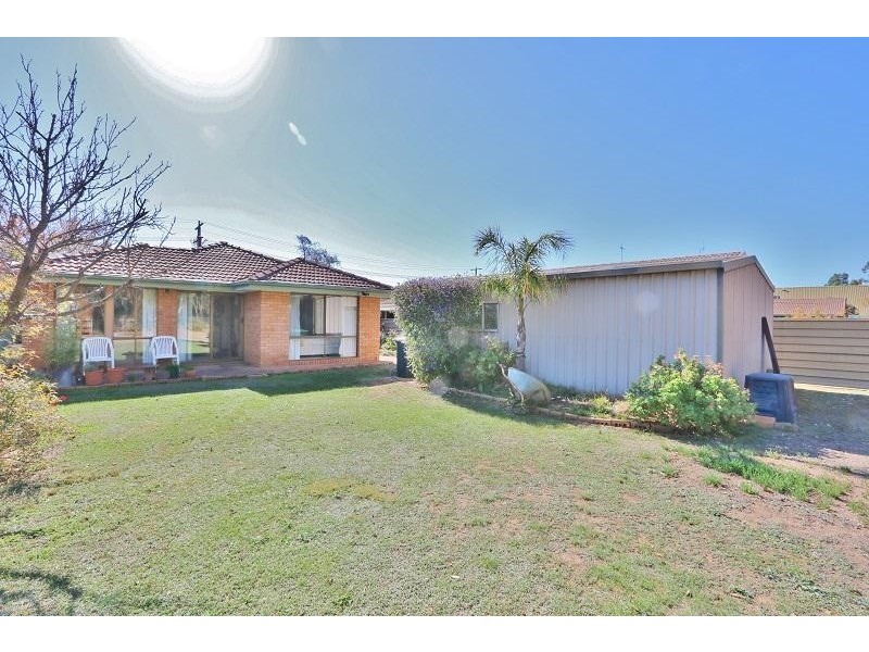 9 Outram Avenue, Kyabram VIC 3620