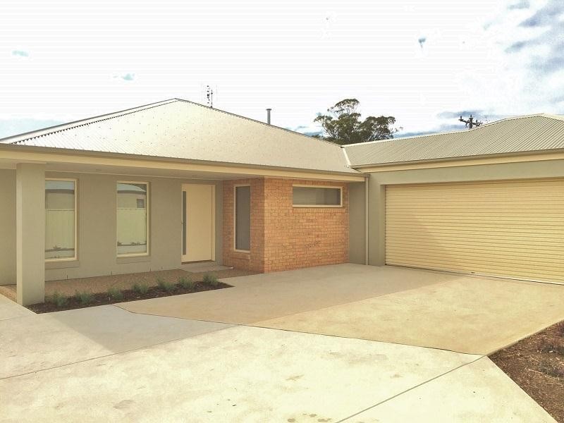 2/9 Hawkins Street, Kyabram VIC 3620