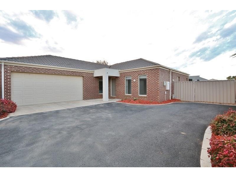 2/23 Fenaughty Street, Kyabram VIC 3620