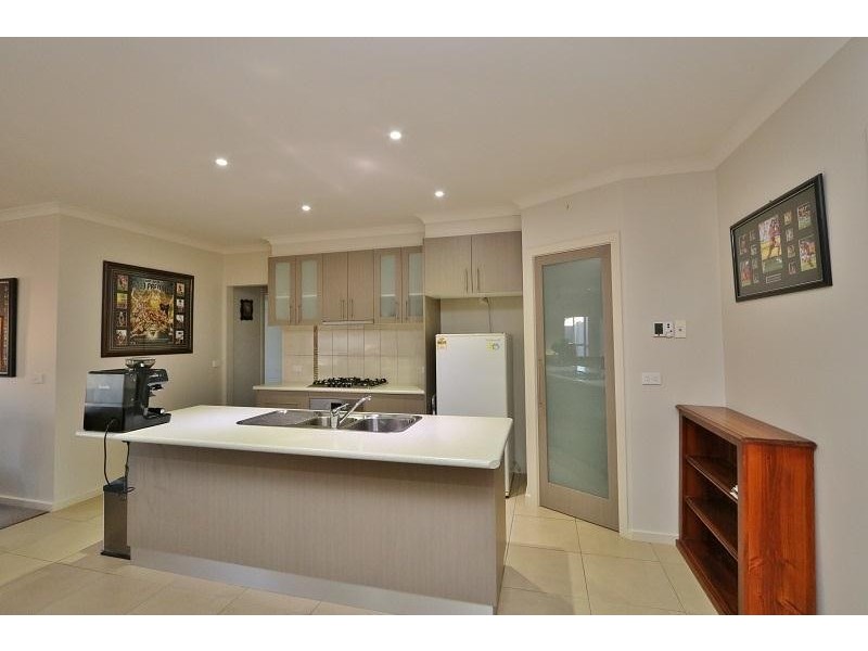 2/23 Fenaughty Street, Kyabram VIC 3620