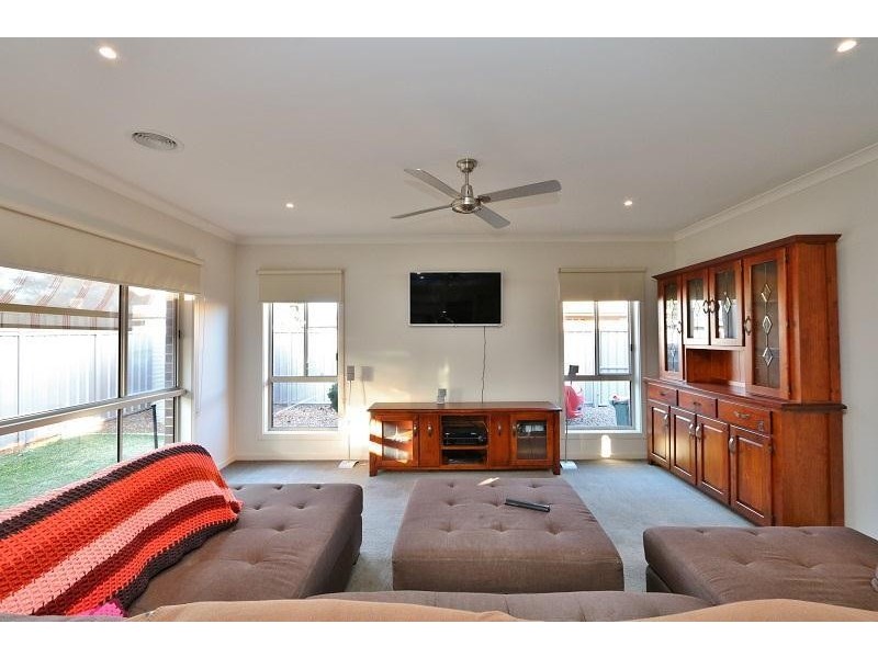 2/23 Fenaughty Street, Kyabram VIC 3620