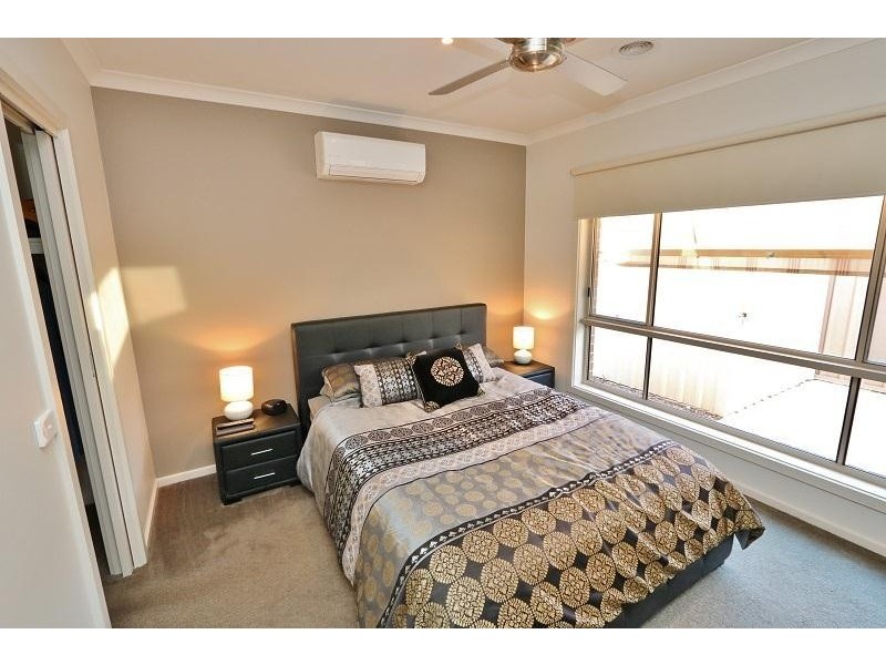 2/23 Fenaughty Street, Kyabram VIC 3620