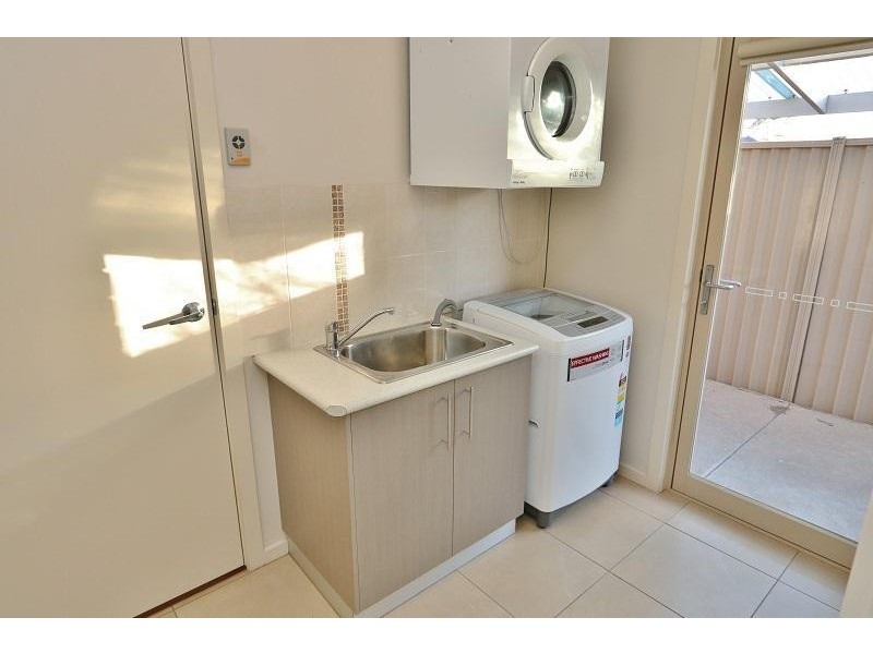 2/23 Fenaughty Street, Kyabram VIC 3620