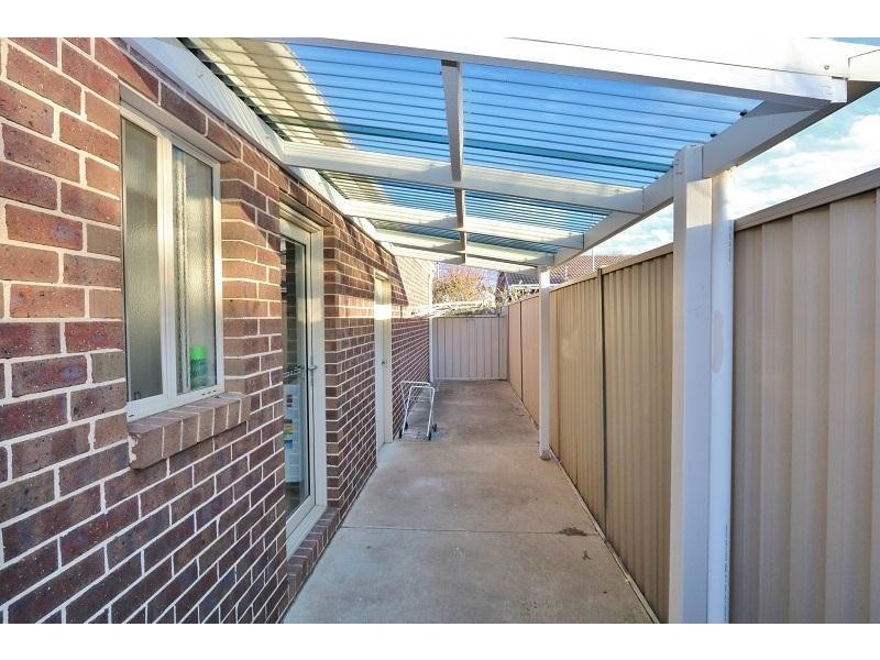 2/23 Fenaughty Street, Kyabram VIC 3620