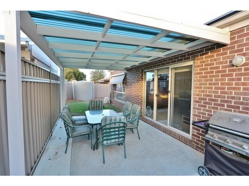 2/23 Fenaughty Street, Kyabram VIC 3620