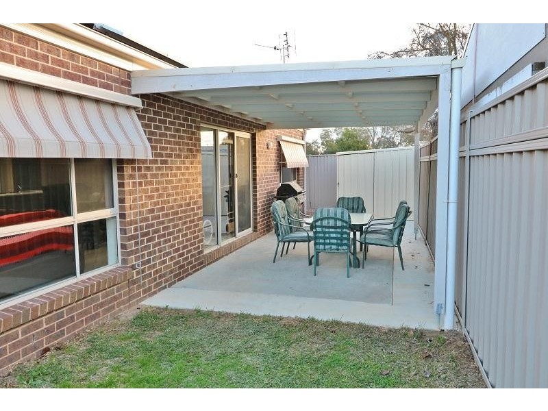 2/23 Fenaughty Street, Kyabram VIC 3620