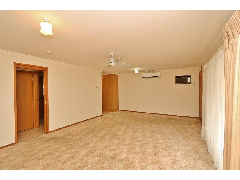 2/62 Lake Road, Kyabram VIC 3620