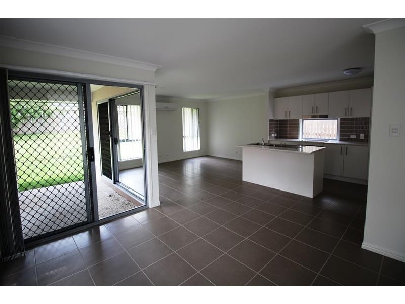 72 Milfoil Street, Manly West QLD 4179