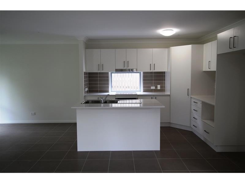 72 Milfoil Street, Manly West QLD 4179