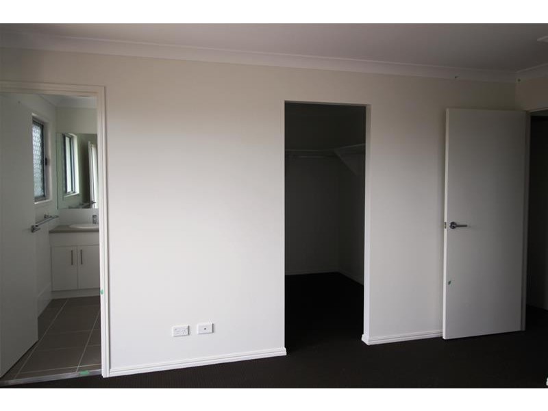 72 Milfoil Street, Manly West QLD 4179