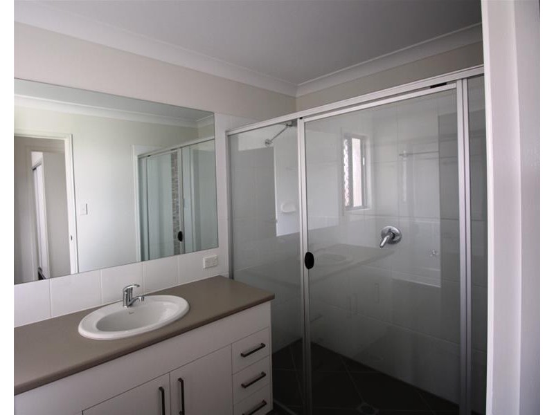 72 Milfoil Street, Manly West QLD 4179