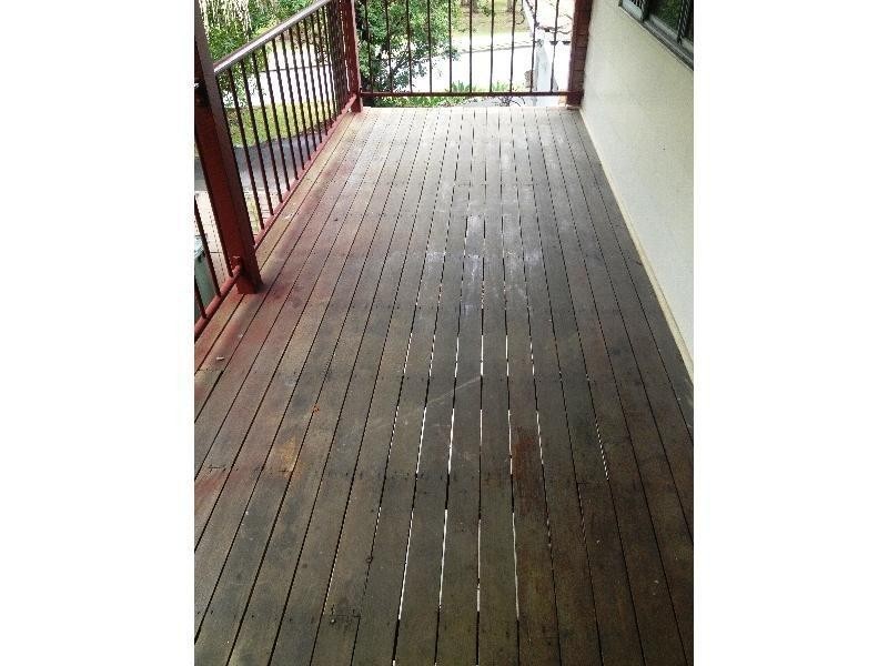 1/4 Lara Avenue, Southport QLD 4215