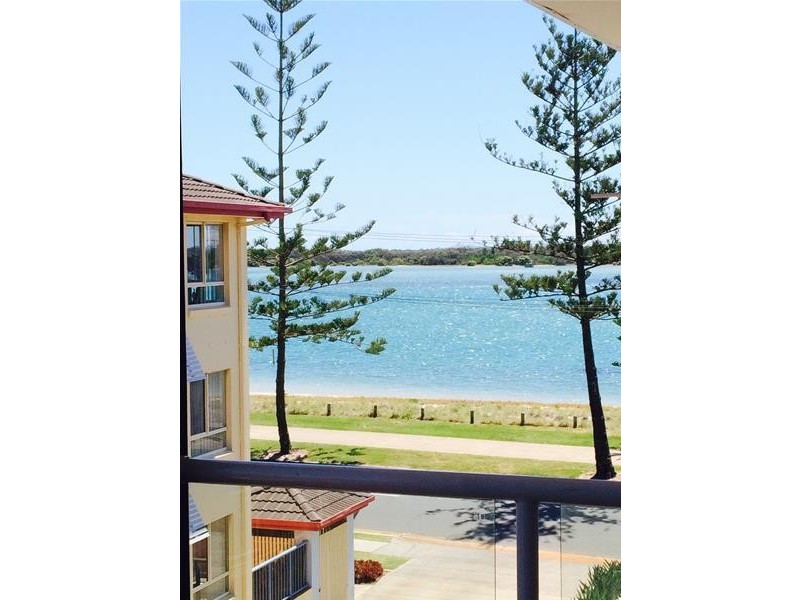 414 Marine Parade, Biggera Waters QLD 4216