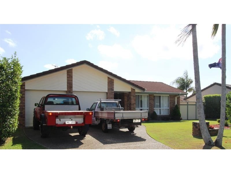 9 Sundown Drive, Paradise Point QLD 4216