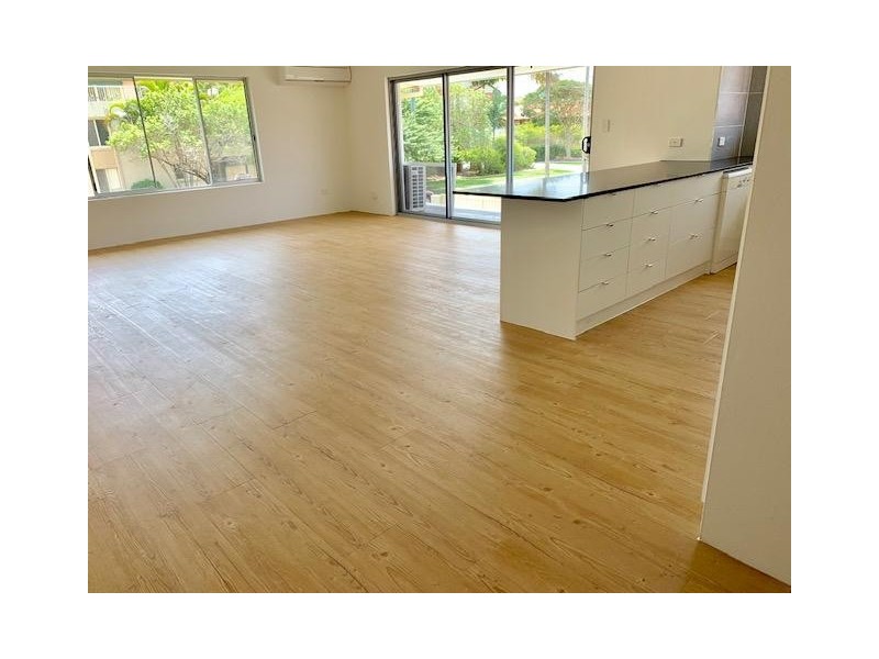 4/17 Madang Crescent, Runaway Bay QLD 4216