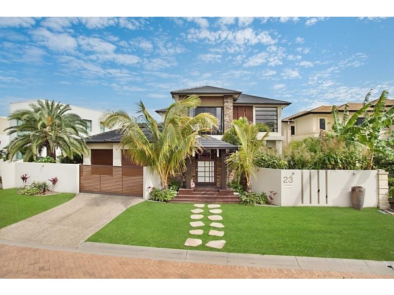 23 Royal Albert Crescent, Sovereign Islands QLD 4216