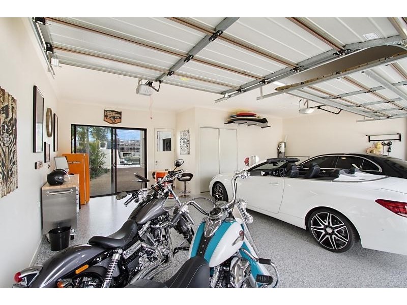 23 Royal Albert Crescent, Sovereign Islands QLD 4216