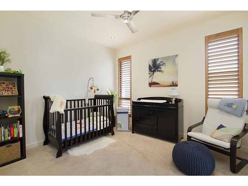 23 Royal Albert Crescent, Sovereign Islands QLD 4216