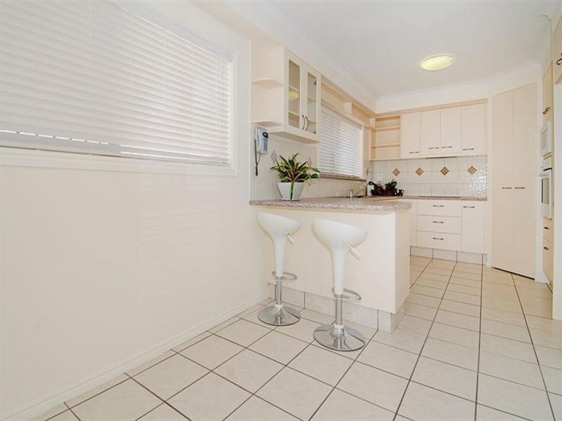 4 Jacaranda Avenue, Hollywell QLD 4216