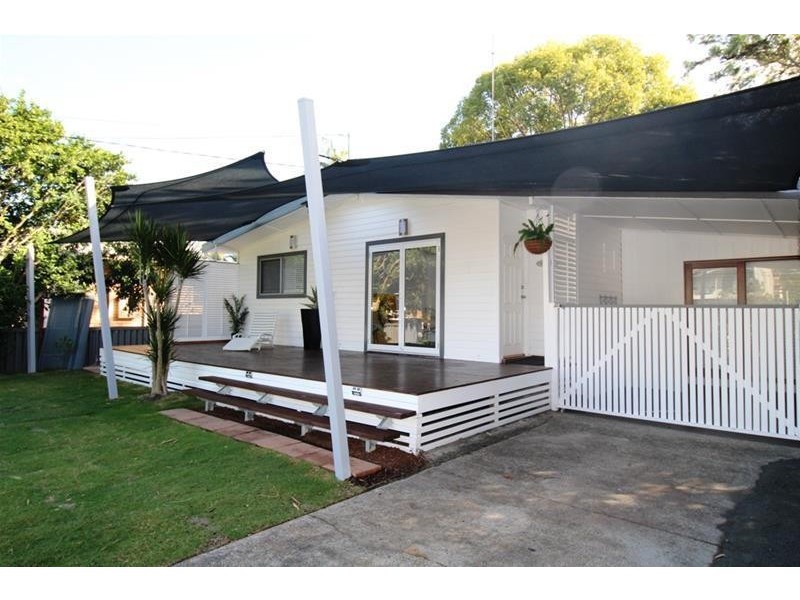 47 Victor Avenue, Paradise Point QLD 4216