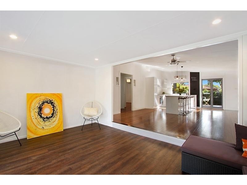 47 Victor Avenue, Paradise Point QLD 4216