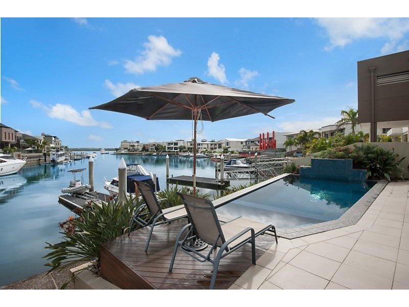 32 The Sovereign Mile, Sovereign Islands QLD 4216