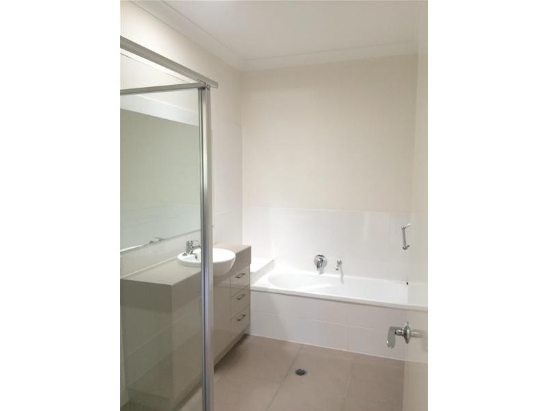 1/11 Wylie Court, Springfield Lakes QLD 4300