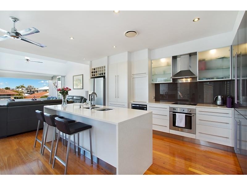 1/5 Muscovey Avenue, Paradise Point QLD 4216