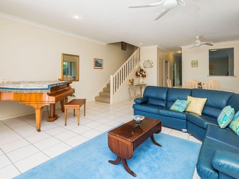 2/10 Jasmine Avenue, Hollywell QLD 4216