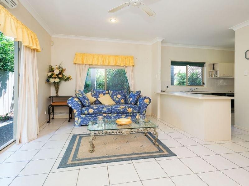 2/10 Jasmine Avenue, Hollywell QLD 4216