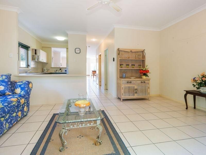 2/10 Jasmine Avenue, Hollywell QLD 4216