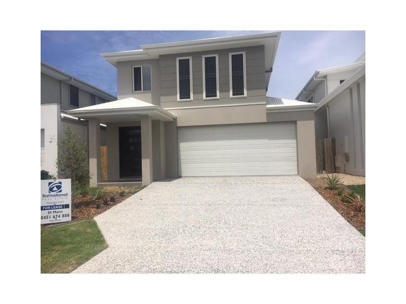 33 North Quay Circuit, Hope Island QLD 4212