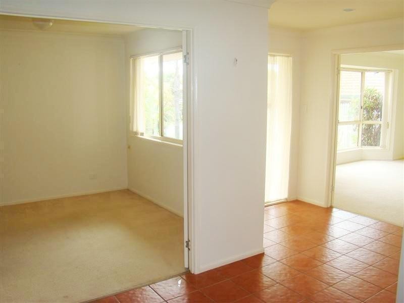 9 Castle Rock Street, Parkwood QLD 4214