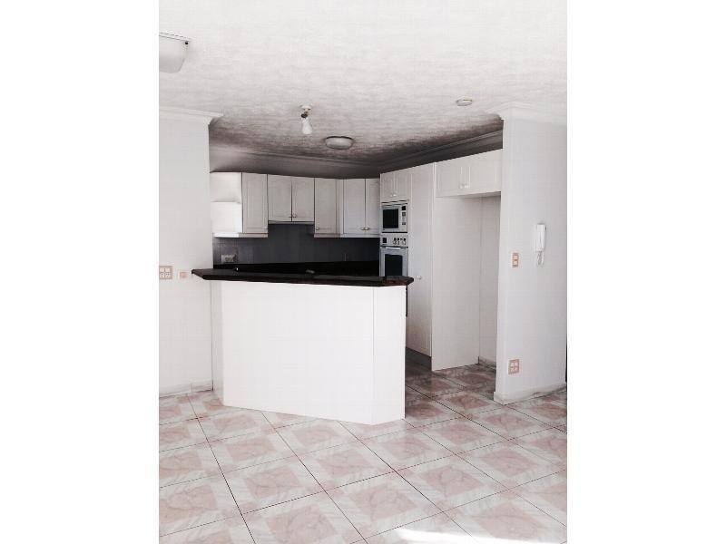 11/12 Canal Avenue, Runaway Bay QLD 4216