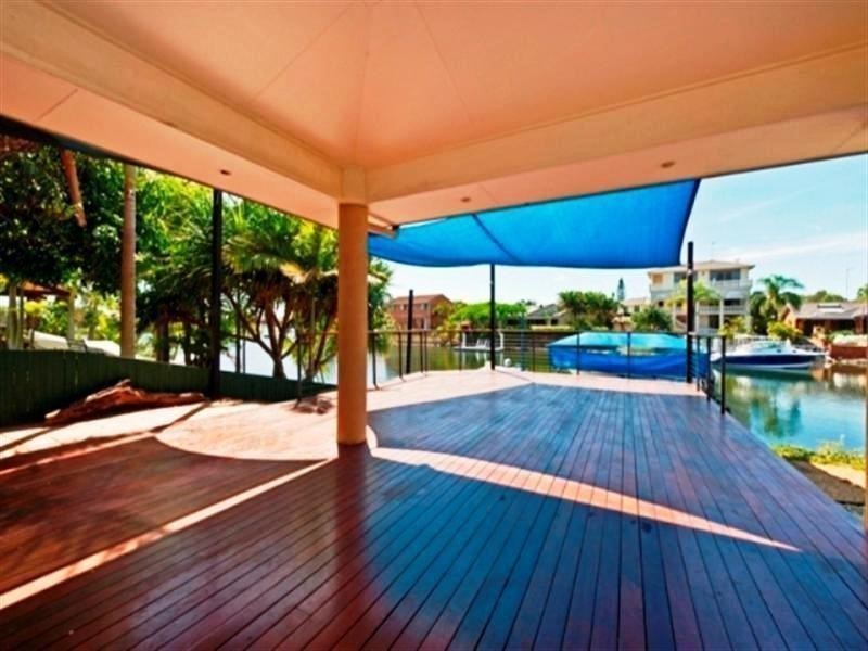 6 Kagi Court, Runaway Bay QLD 4216
